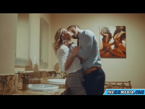 ❤️ Quando una bionda formosa ti seduce in un bagno pubblico Video di sesso al it.battlepass-bonuse.ru